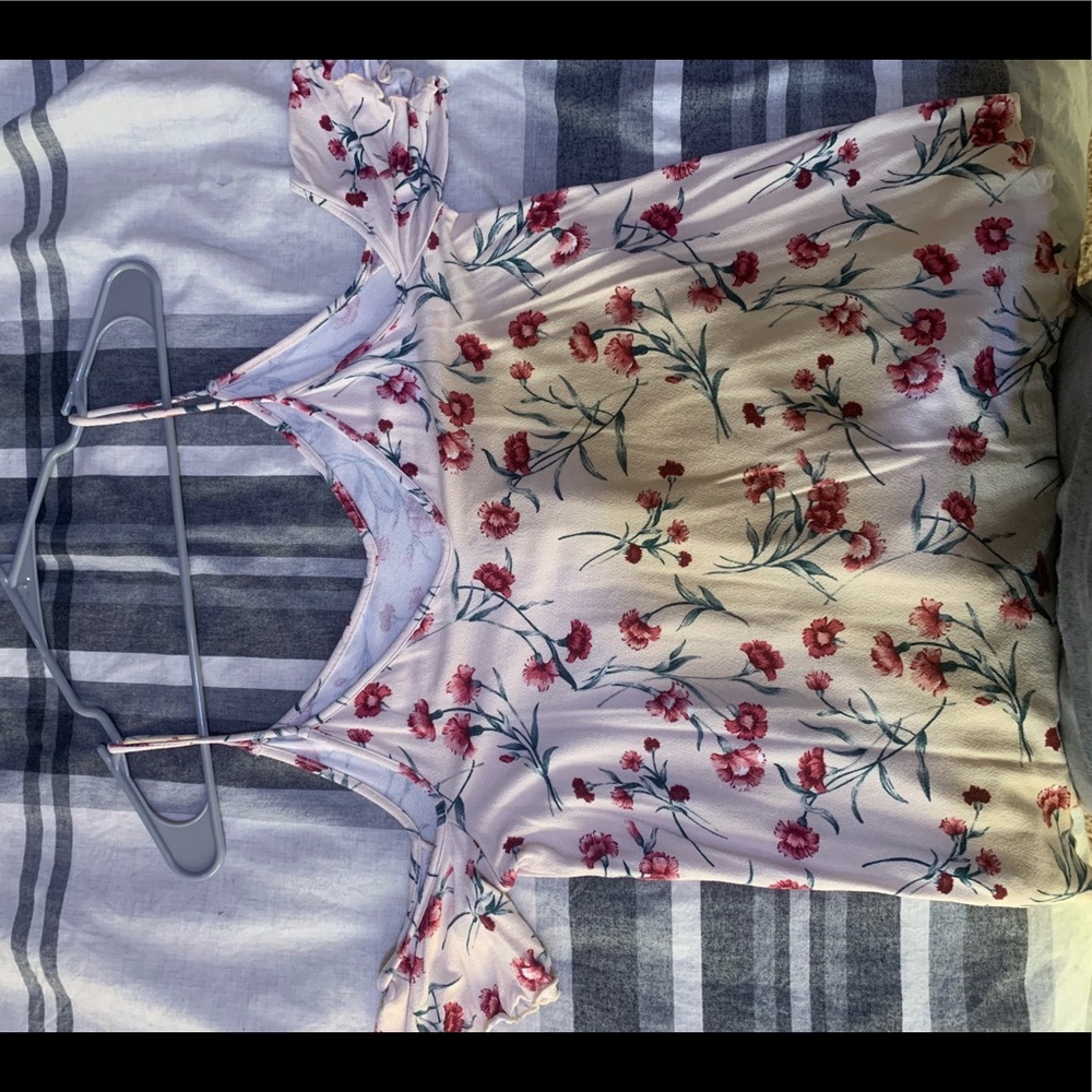 American Eagle top